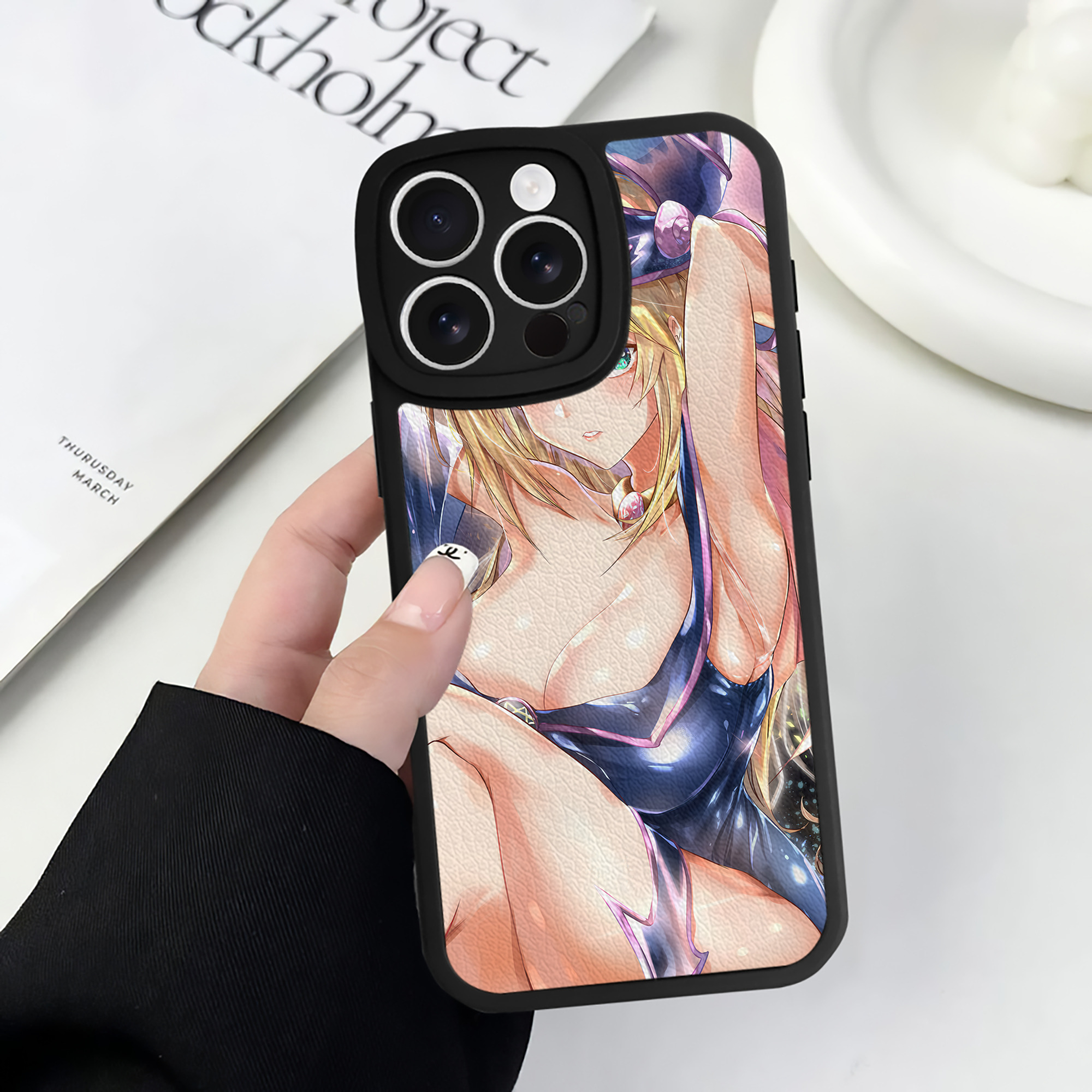 （画像用） 遊☆戯☆王 Yu-Gi-Oh! 【iPhone 16シリーズ対応】シリコンスマホケース（レザー調） 材質：シリコン